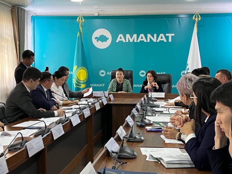 «AMANAT» АУТИЗМ ТАҚЫРЫБЫН КҮН ТӘРТІБІНЕ ШЫҒАРДЫ