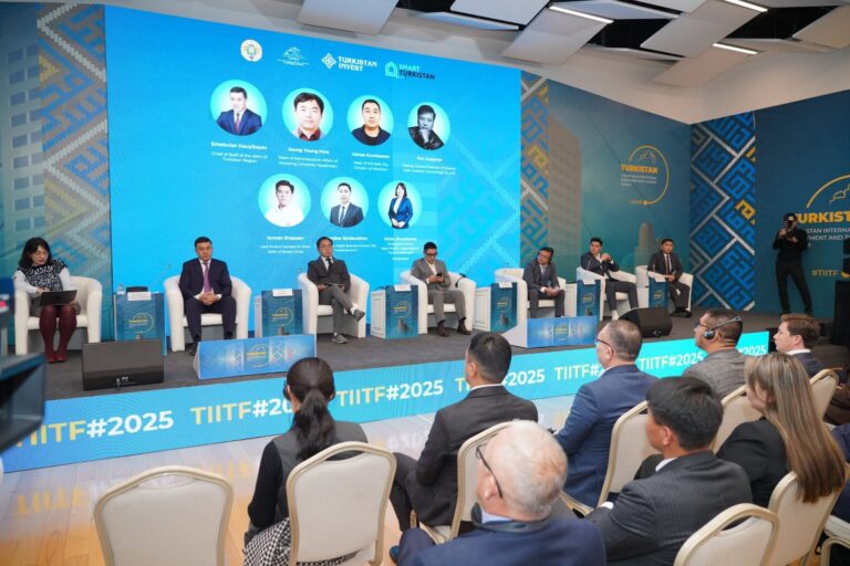 ХАЛЫҚАРАЛЫҚ ФОРУМДА «ТҮРКІСТАННЫҢ ДАМУЫНДАҒЫ ЦИФРЛЫҚ ТРАНСФОРМАЦИЯ МЕН ЖАСАНДЫ ИНТЕЛЛЕКТ» ТАҚЫРЫБЫНДА ПАНЕЛЬДІК СЕССИЯ ӨТТІ