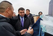 ТҮРКІСТАНДА ЖЫЛЫНА 10 МЛН МЕТР ДЖИНСЫ МАТАСЫН ӨНДІРЕТІН ЗАУЫТТЫҢ КАПСУЛАСЫ САЛЫНДЫ